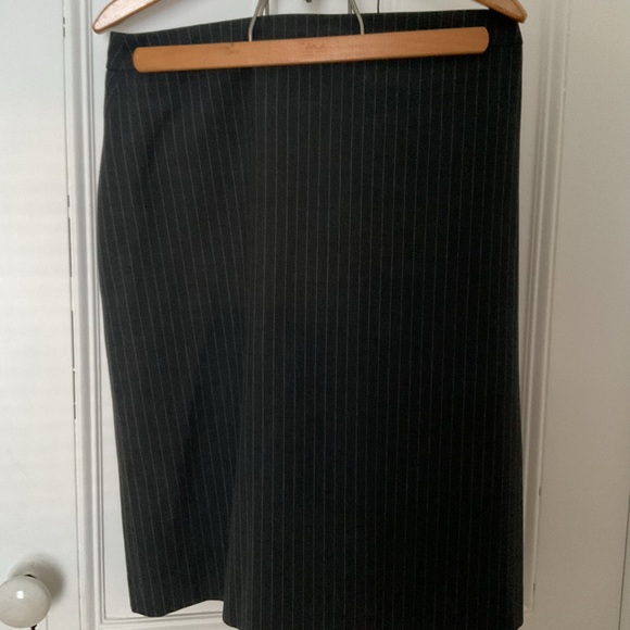 Emanuel Ungaro women's grey pinstripe business suit US 8 - Picture 2 of 5